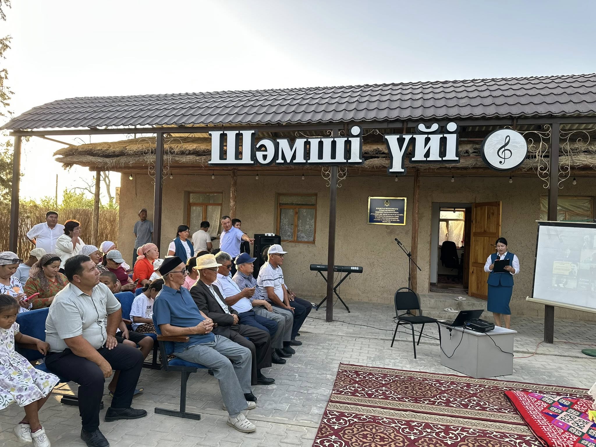 Жұлдызды соғыстардағы секс Ахсока Тано жалаңаш Қыздар секс-машиналардағы спермы